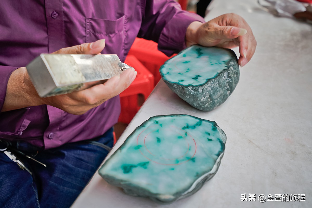 揭秘缅甸曼德勒小众景点，缅甸最大的翡翠市场，跌眼镜的地摊景象