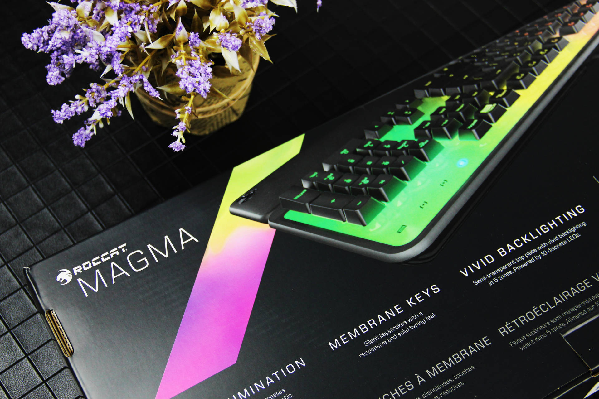 rgb键盘会出现个别不亮吗,rgb键盘有一个灯不一样怎么办