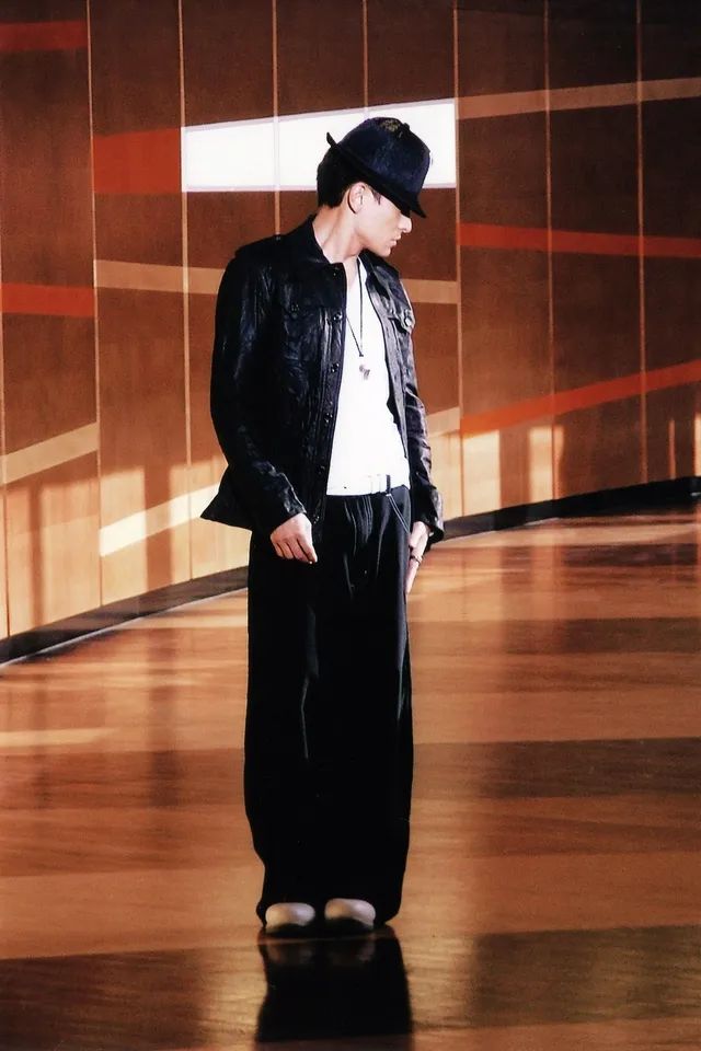 59岁的刘德华有多帅,40岁刘德华的颜值