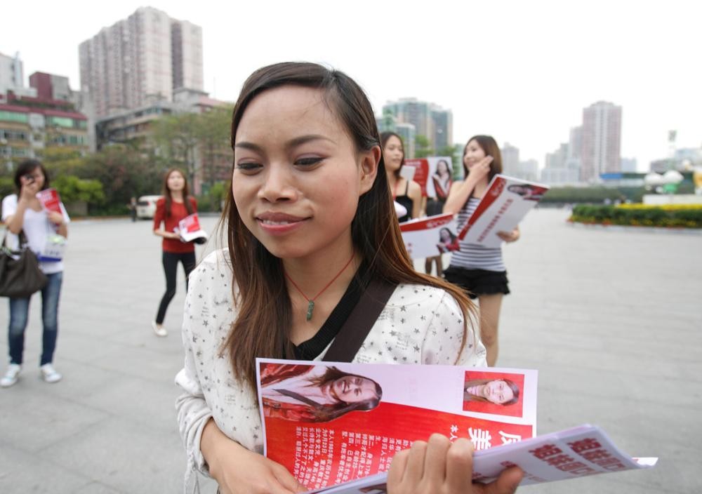 凤姐在美国的真实现状遭遇,凤姐当年是怎么去了美国