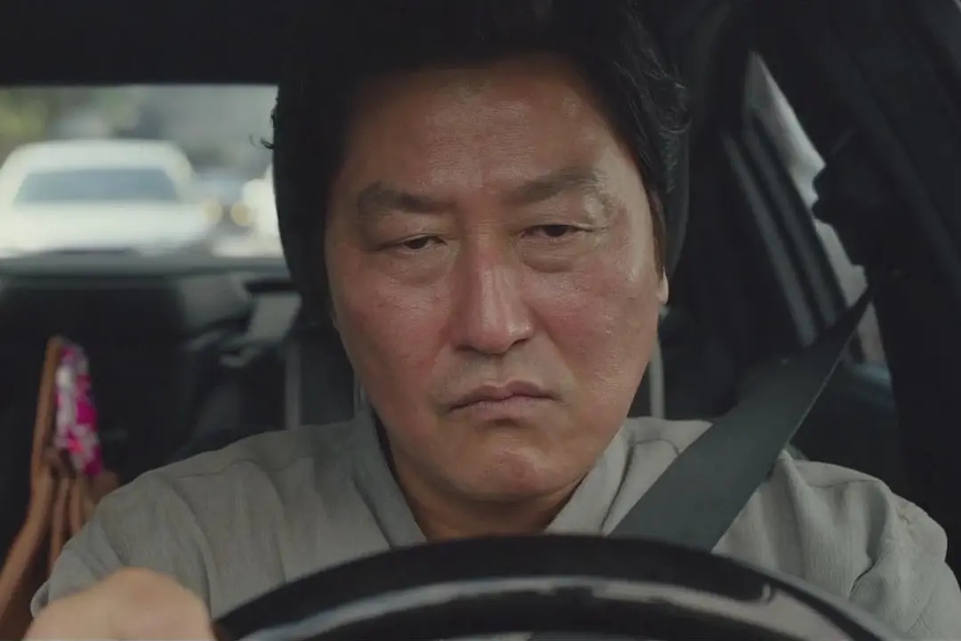 二刷韩国巨作电影《寄生虫》，才懂寄生虫其实代表更加隐秘的真相