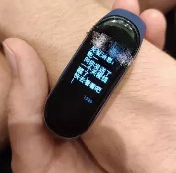 异地恋的钱和感情,异地恋见面后有多开心