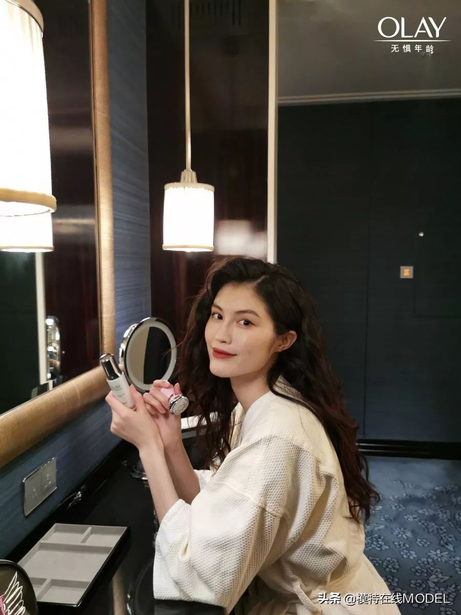 何穗olay,超模何穗高清写真