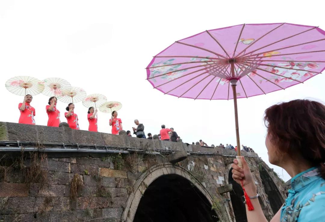 小编姐姐今天嗨翻了简直！接下来的半个月，你就交给塘栖和枇杷吧！