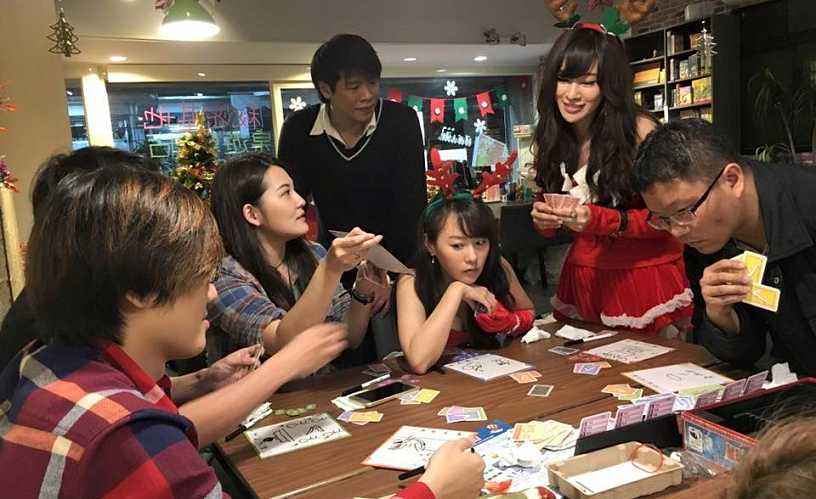 龙与地下城很像的一款游戏,龙与地下城讲的什么