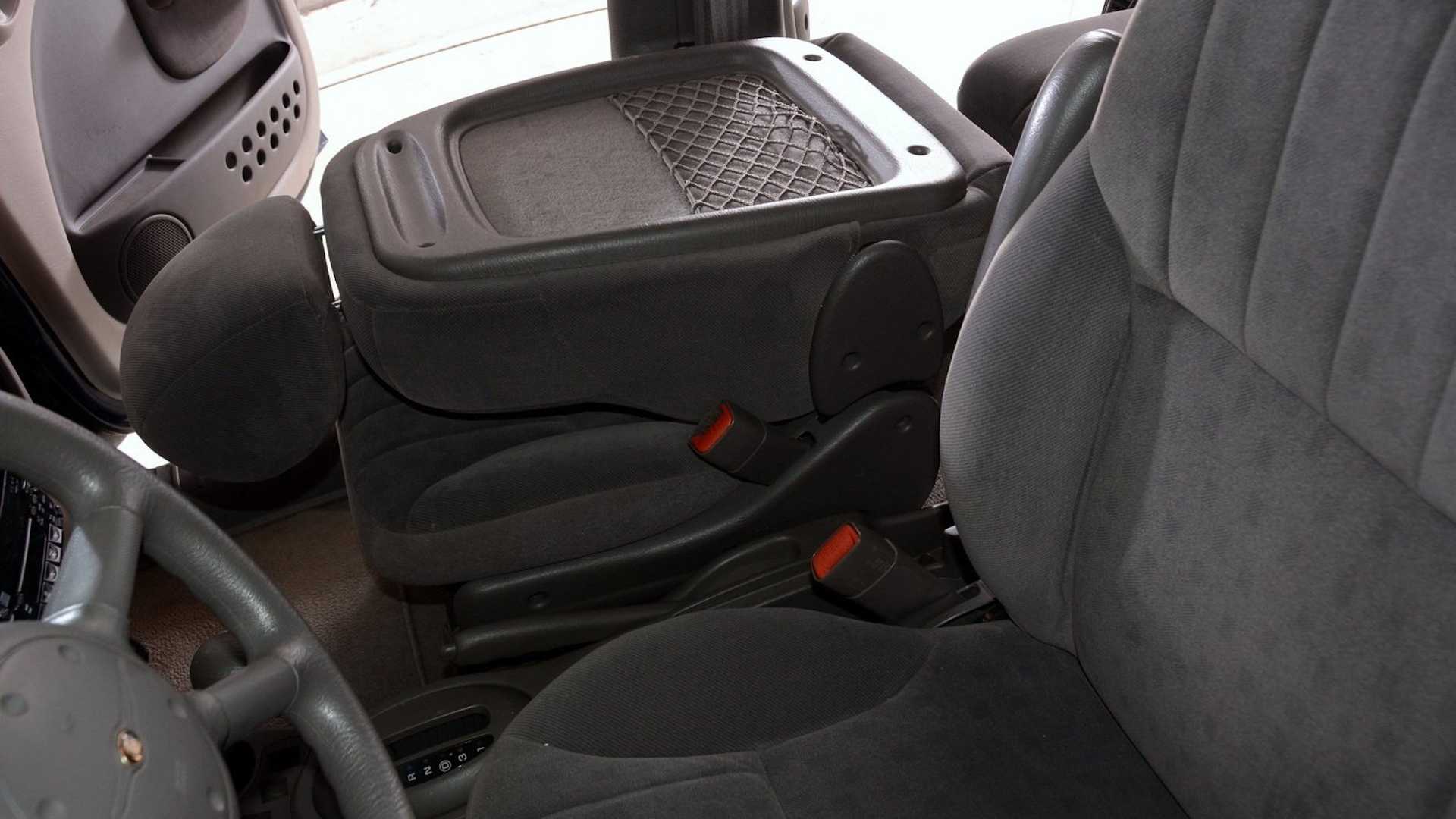 原车主身体抱恙,“神奇宝贝”涂装克莱斯勒PT漫步者将被出售