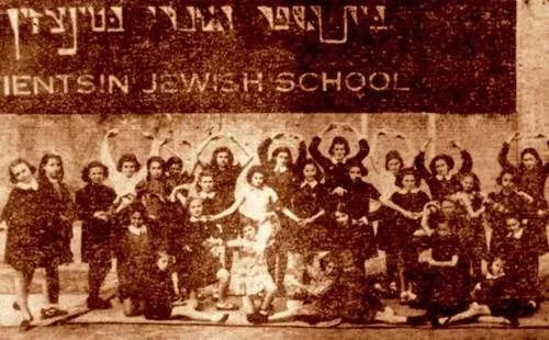 天津小白楼犹太教堂,天津卫斯理教堂