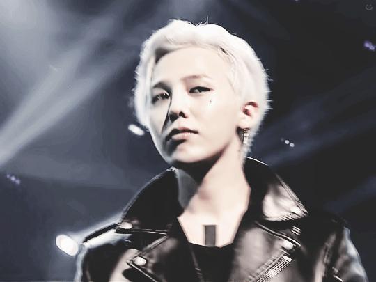 杨幂穿的潮牌aape,杨幂带火的韩国潮牌