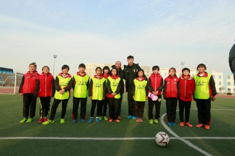 卧牛石绽放“玫瑰”梦想