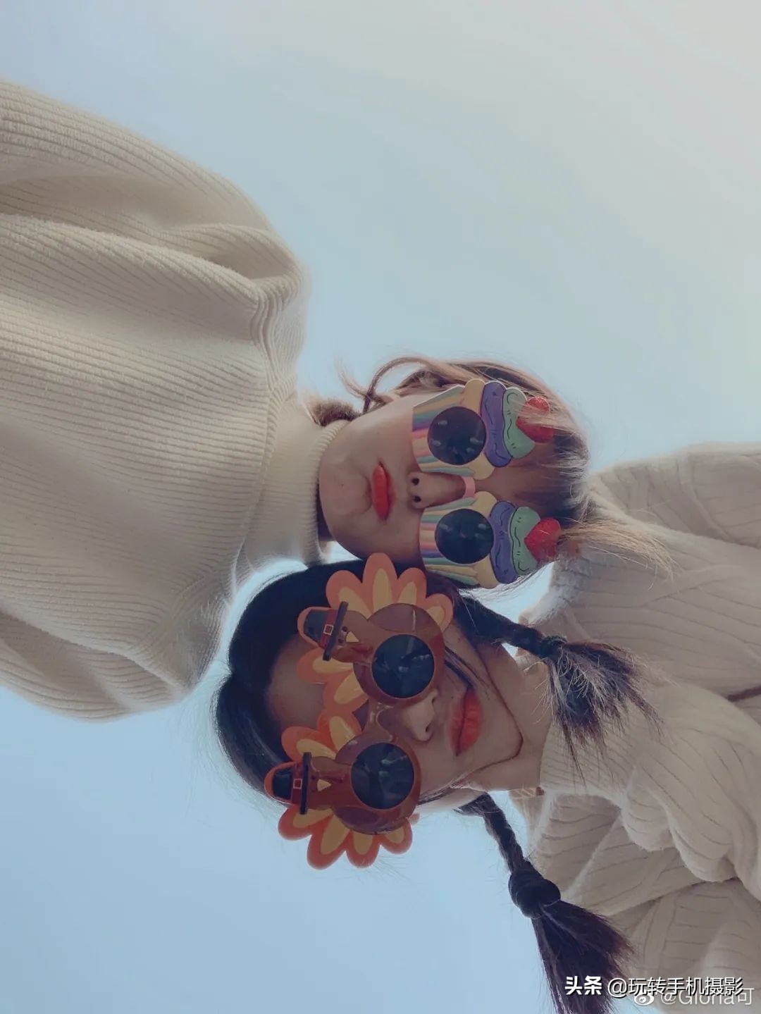 闺蜜拍照姿势创意二人,闺蜜雪地拍照姿势大全