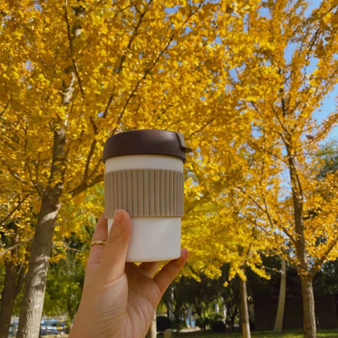 咖啡杯子星巴克保温,星巴克店员甩水壶