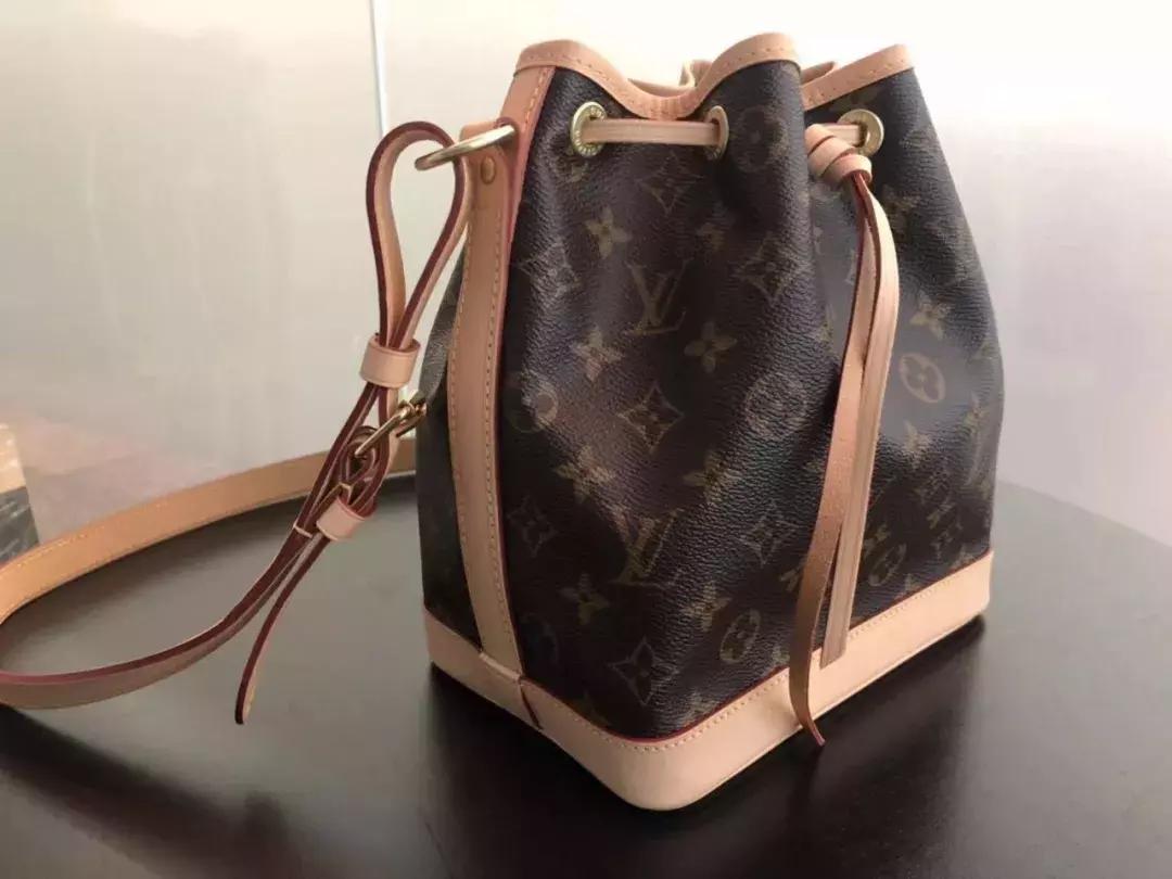 闺蜜买了个lv包,闺蜜新买房子邀我去做客