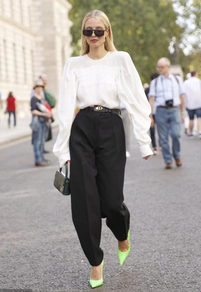 雪纺时尚洋气款,夏天流行的时尚雪纺衫