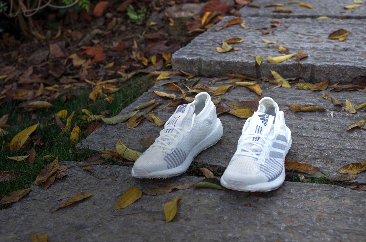 阿迪达斯adidaspulseboosthd测评,阿迪boost对比耐克zoom