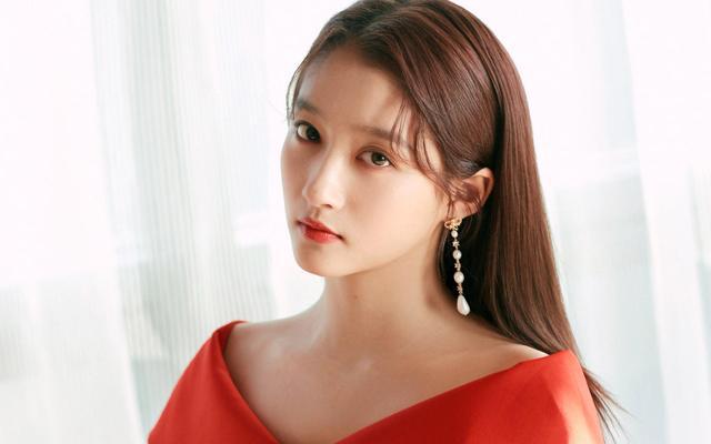 鹿晗是怎么喜欢上的关晓彤,鹿晗喜欢关晓彤的原因视频