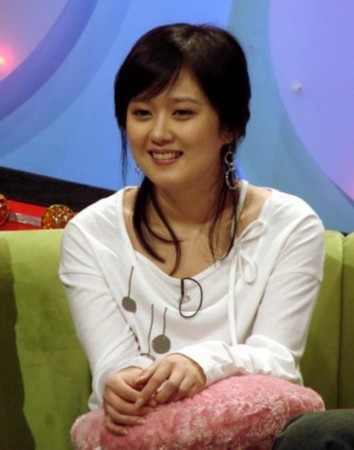 “刁蛮公主”张娜拉，献歌奥运，误谈圈钱被封杀，40岁想嫁中国