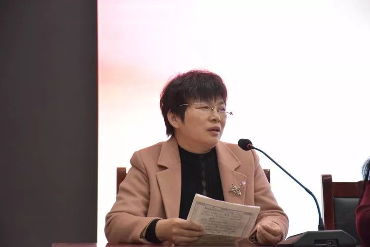 新老教师拜师仪式报道,二中教师拜师仪式