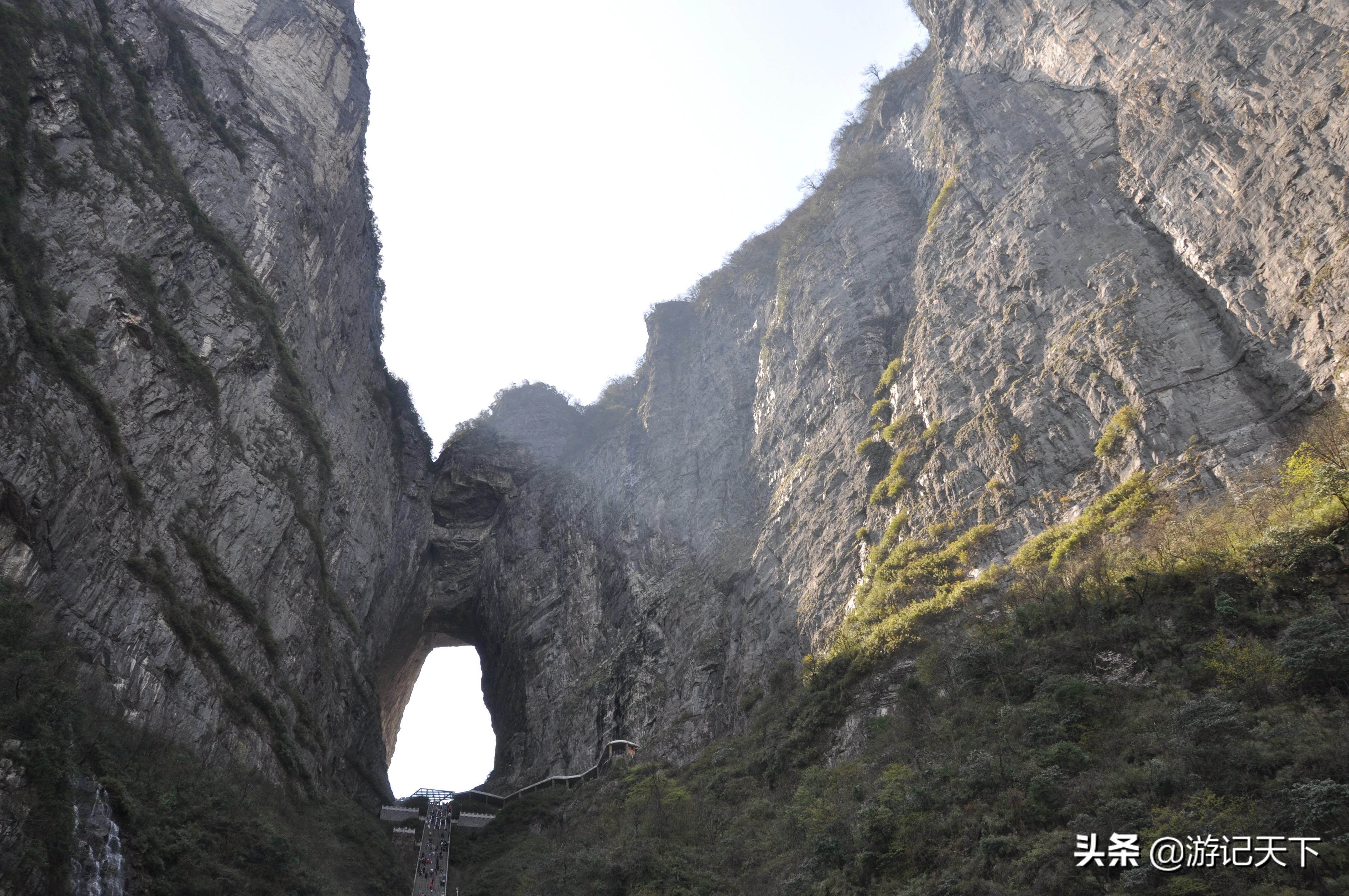 天门山未解之谜,天门山玻璃栈道