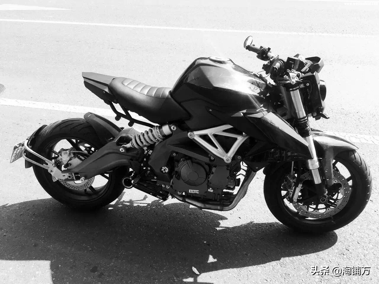 最廉价的四缸街车贝纳利黄龙600边吐槽边享受！香