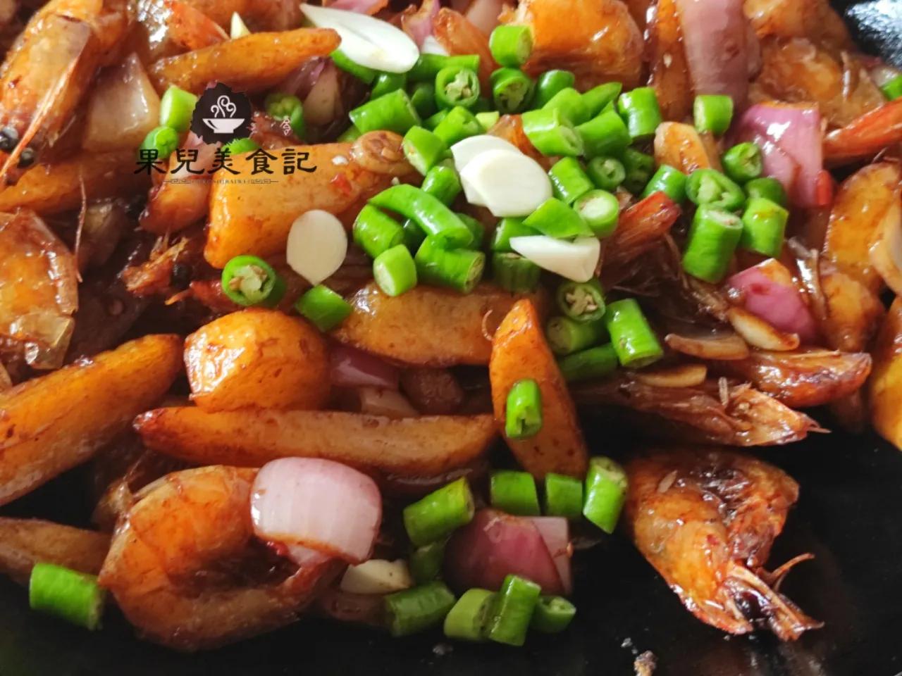 水煮干锅虾怎么做更好吃不用调料,香辣虾干锅怎么做虾才酥