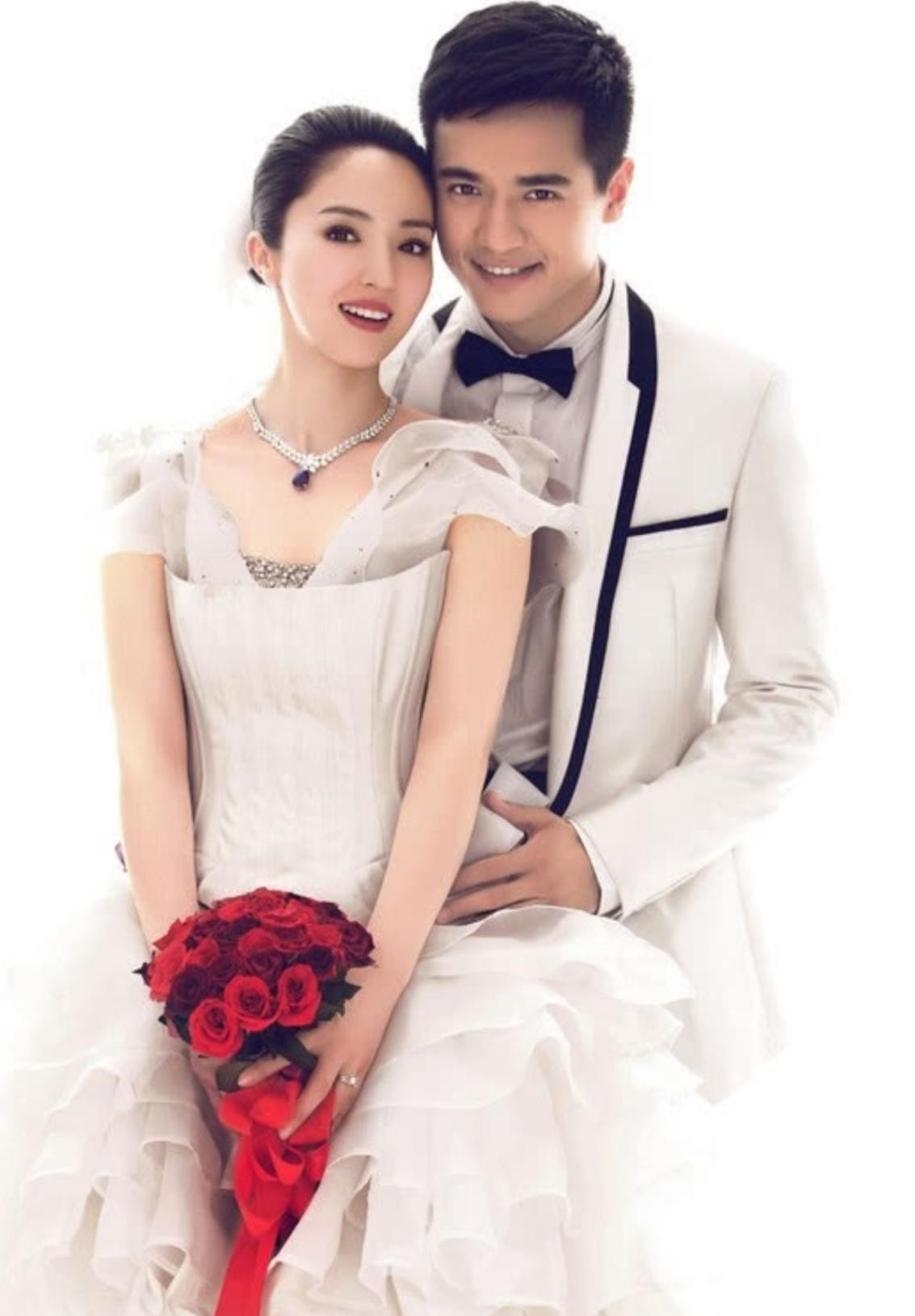 高云翔晒与女儿合照画面温馨有趣,高云翔消失5个月后晒自拍照