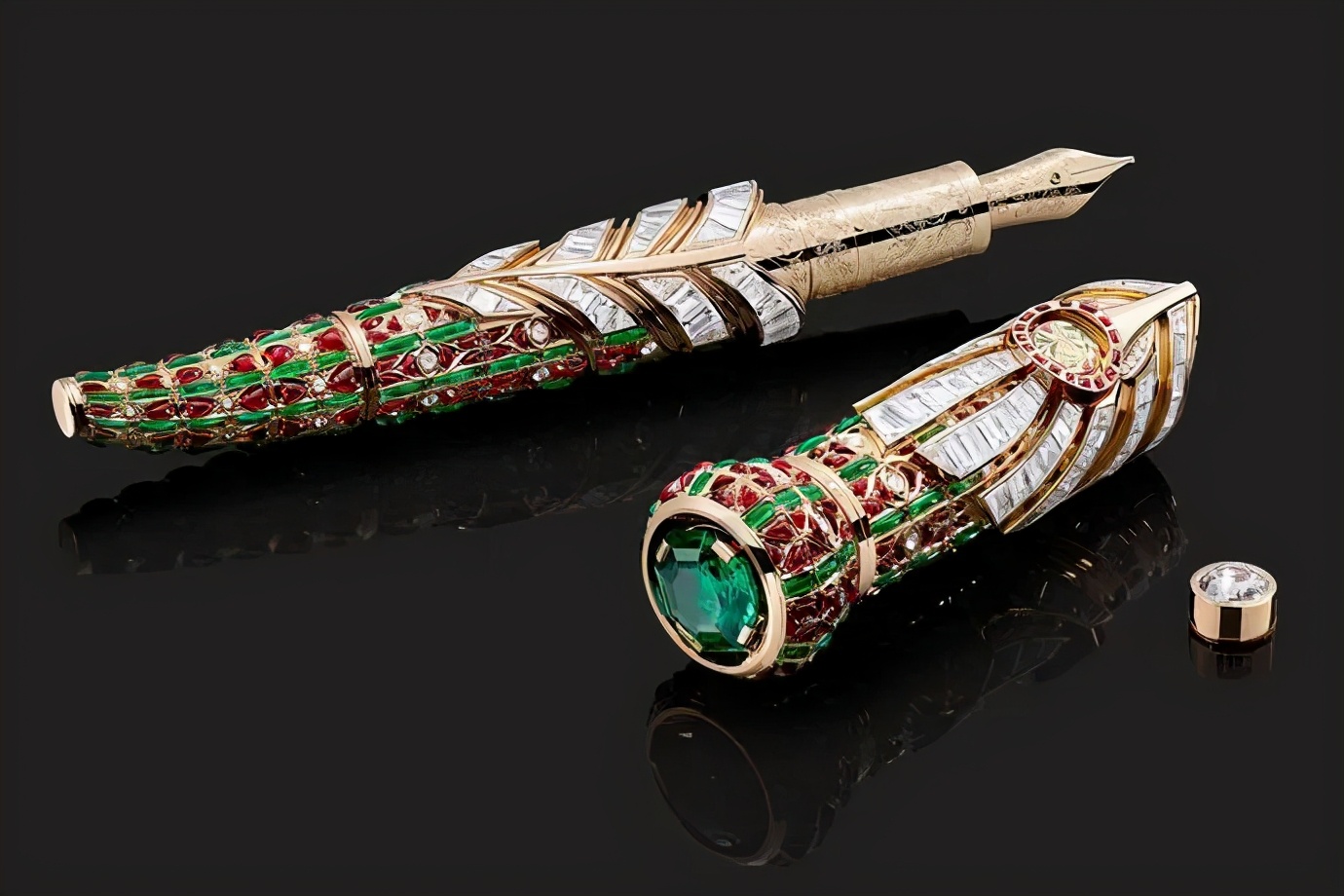 价值200万，以康熙、长城、泰姬陵作为创作灵感的笔长什么样？