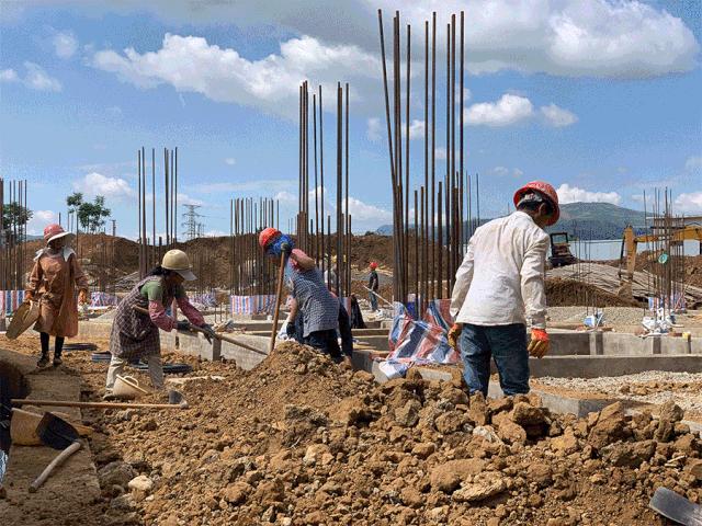 运动公园建设进展,开远体育创意产业园足球