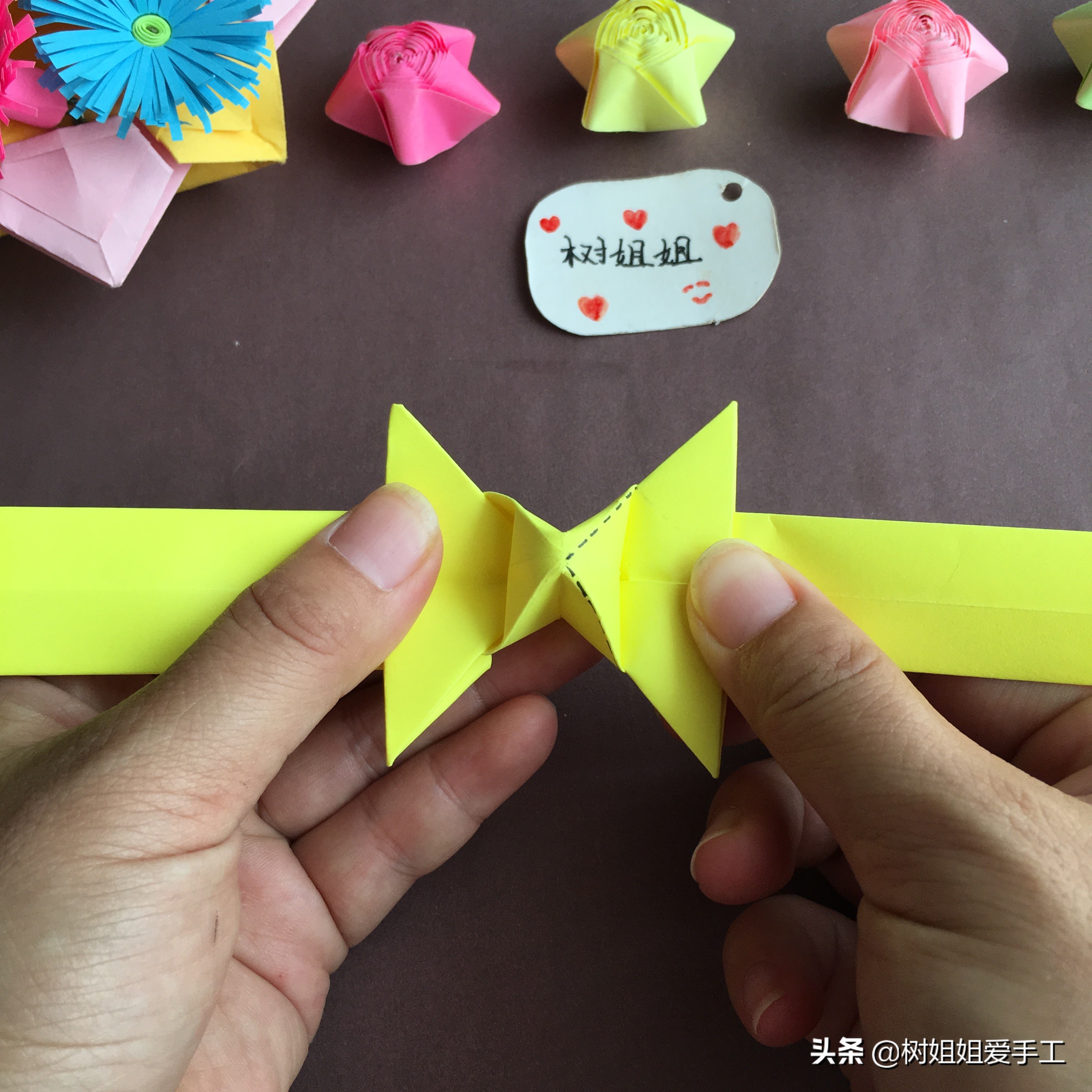 蝴蝶结戒指折纸教程慢动作,蝴蝶结戒指折纸教程