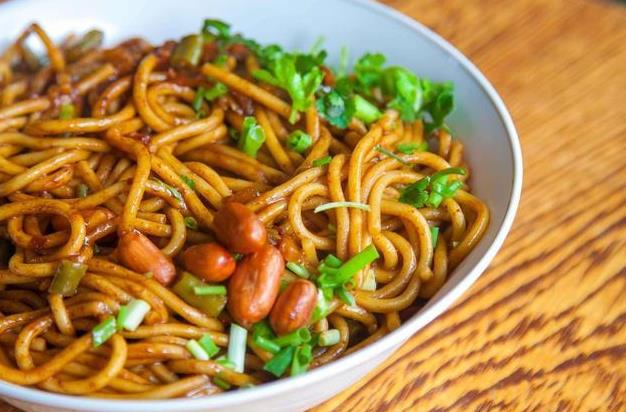 中国最好吃十大面,中国公认最好吃的8碗面吃过一半