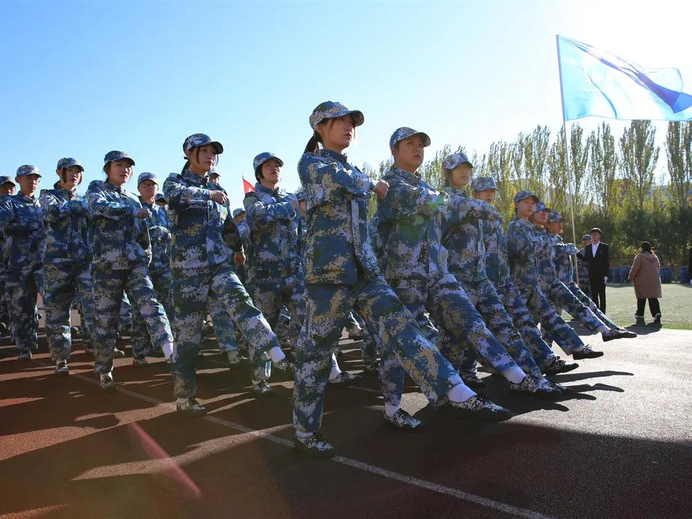 阜新高等专科学校隆重举行2020-2021学年度开学典礼暨新生军训闭营式