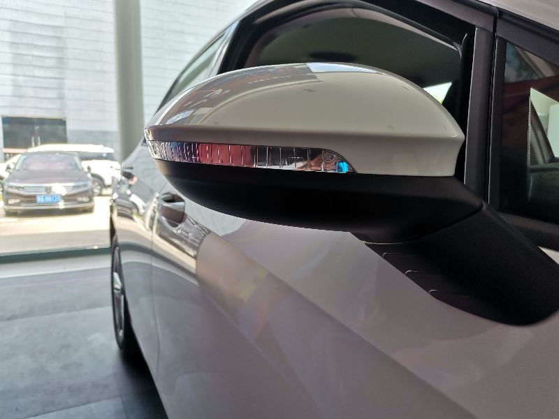 高尔夫8代加装原装倒车影像,高尔夫8代280tsi导航怎么设置