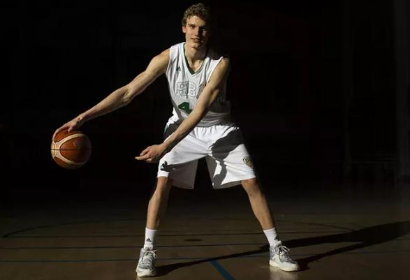 马尔卡宁绝杀波兰,马尔卡宁打国际赛