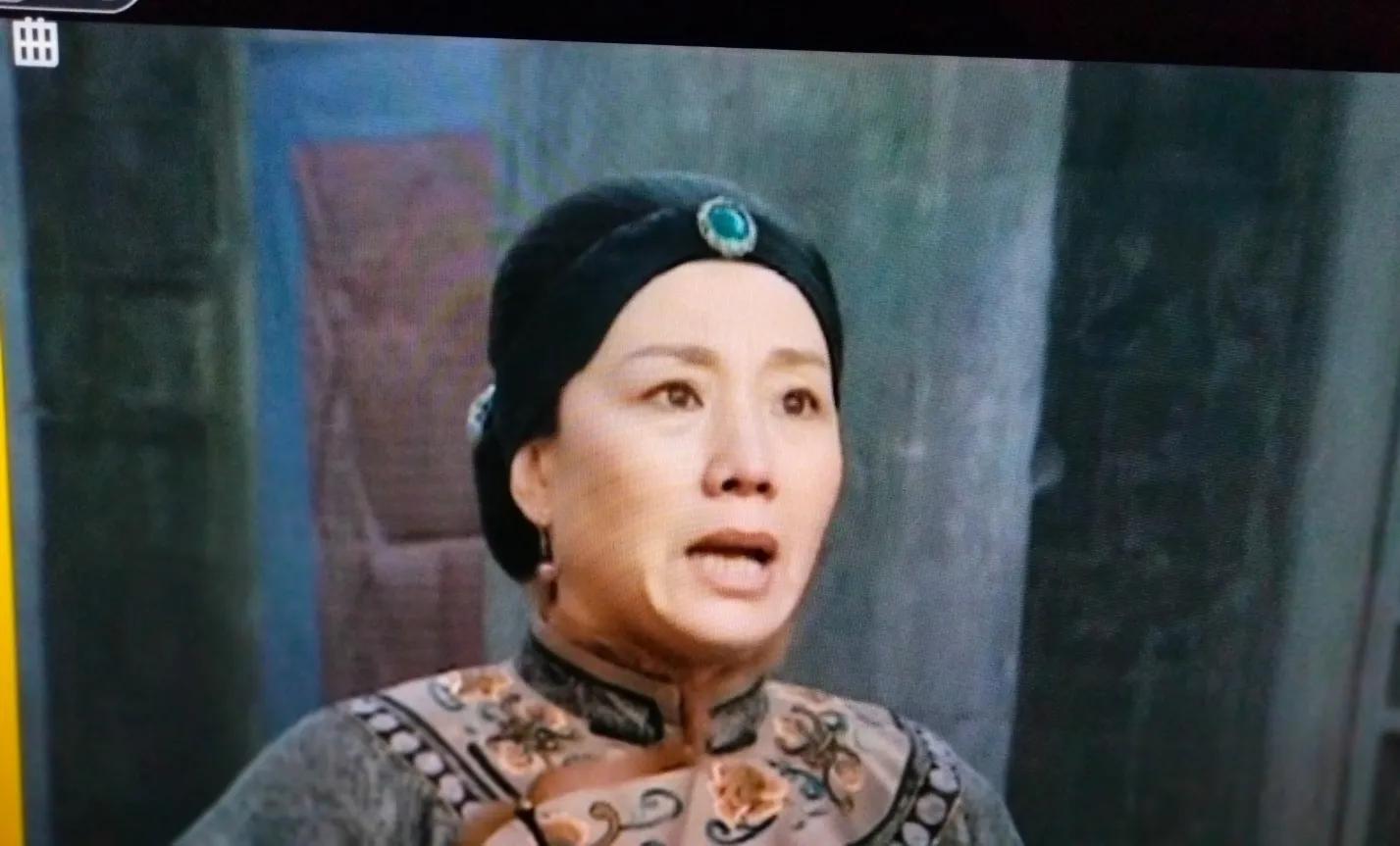 本是小家碧玉,受淫道鼓惑扯旗起事,祸倚福至,身首异处谁能断料