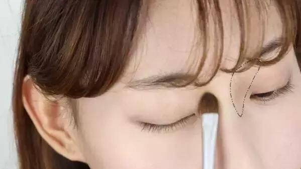 美妆教程简单自然妆容,美妆步骤教程