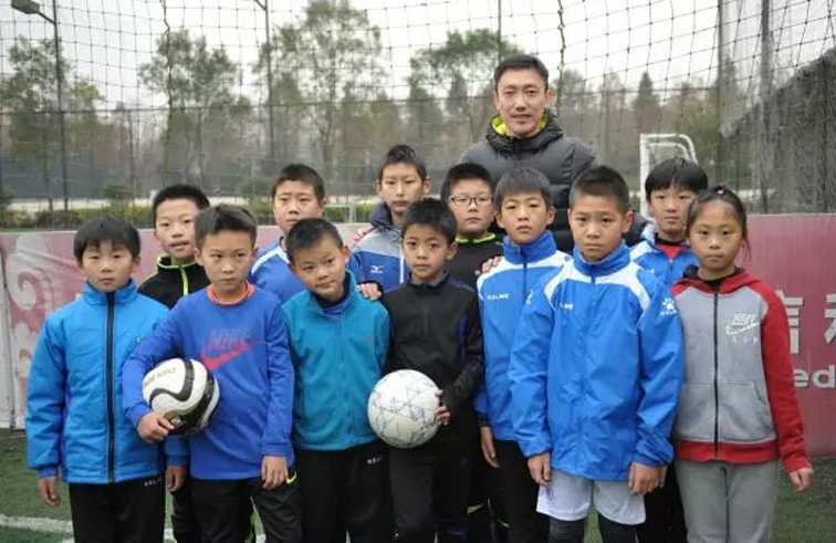 曲波一战成名,曲波中国足球