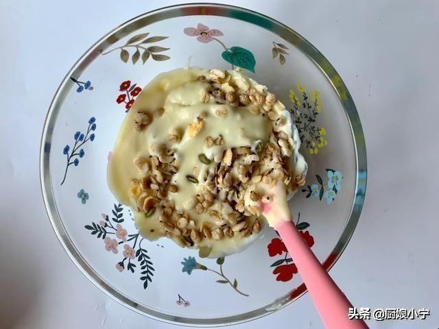 淡奶油梦龙冰淇淋做法,不用淡奶油做出没有冰碴的雪糕