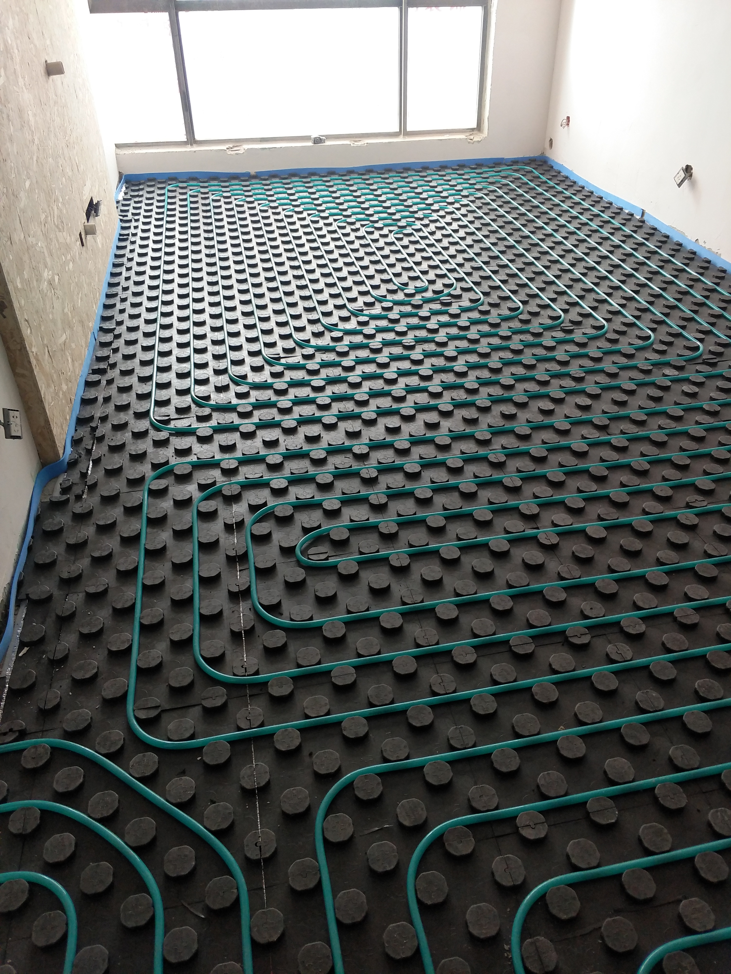 家里安装电暖好还是水暖好,家里装地暖铺瓷砖好还是木地板好