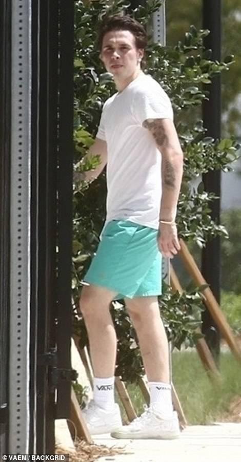 贝克汉姆脚功,贝克汉姆光脚踢球