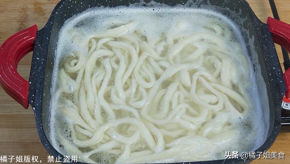 香辣面条做法大全简单好吃,煮香辣面条的家常做法大全