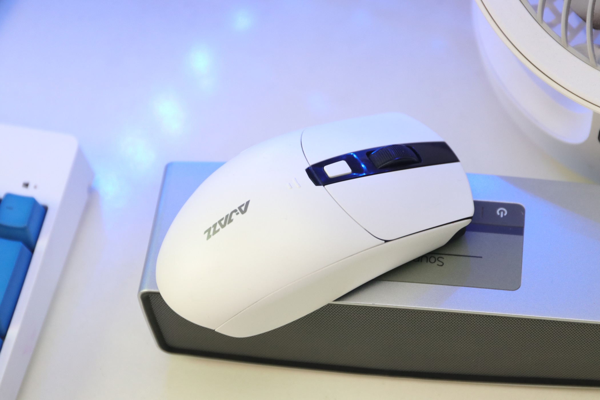 最好用的游戏鼠标推荐,介绍几款适合手小的游戏鼠标