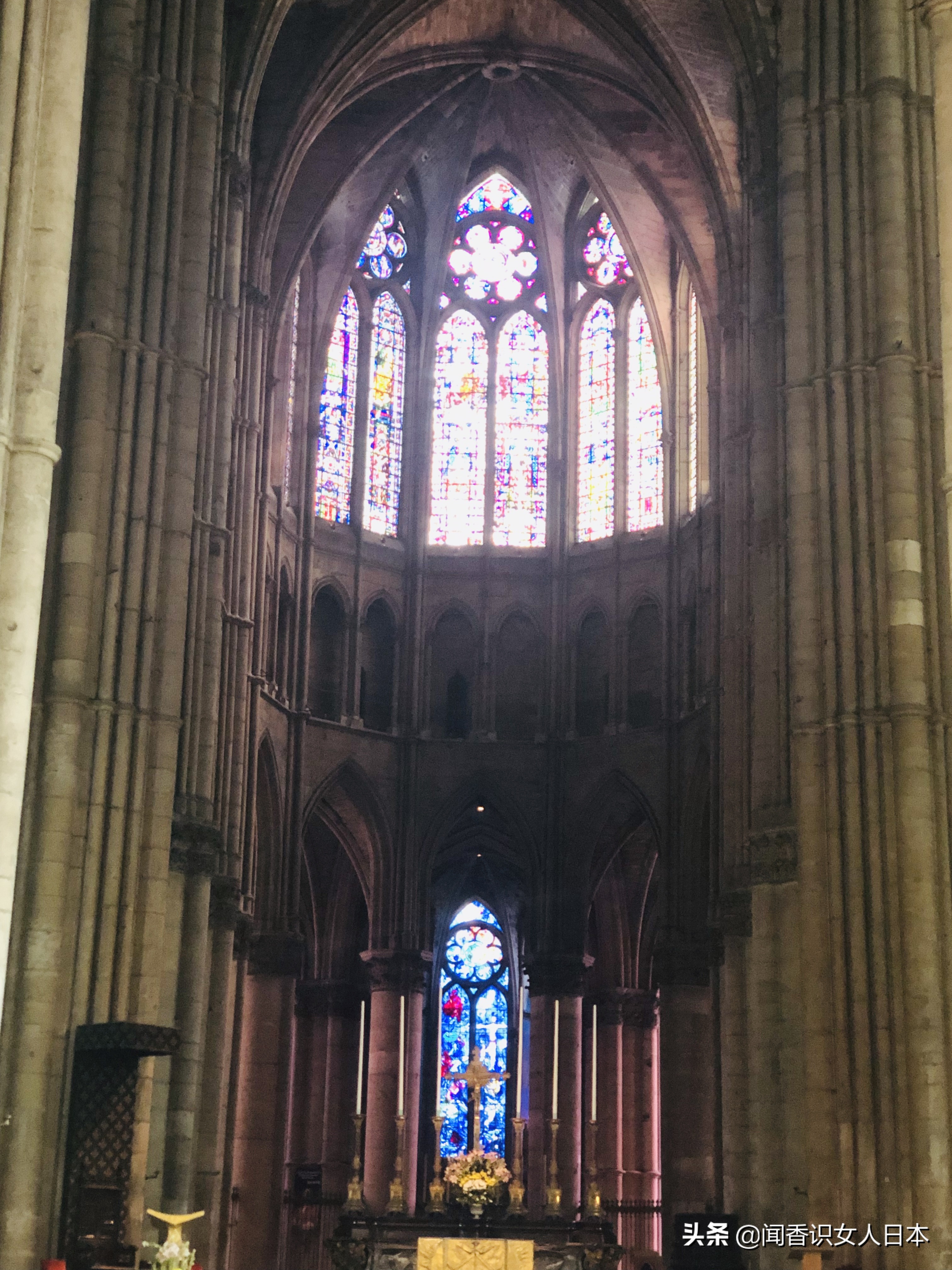 巴黎圣母院大教堂,巴黎圣母院和兰斯大教堂