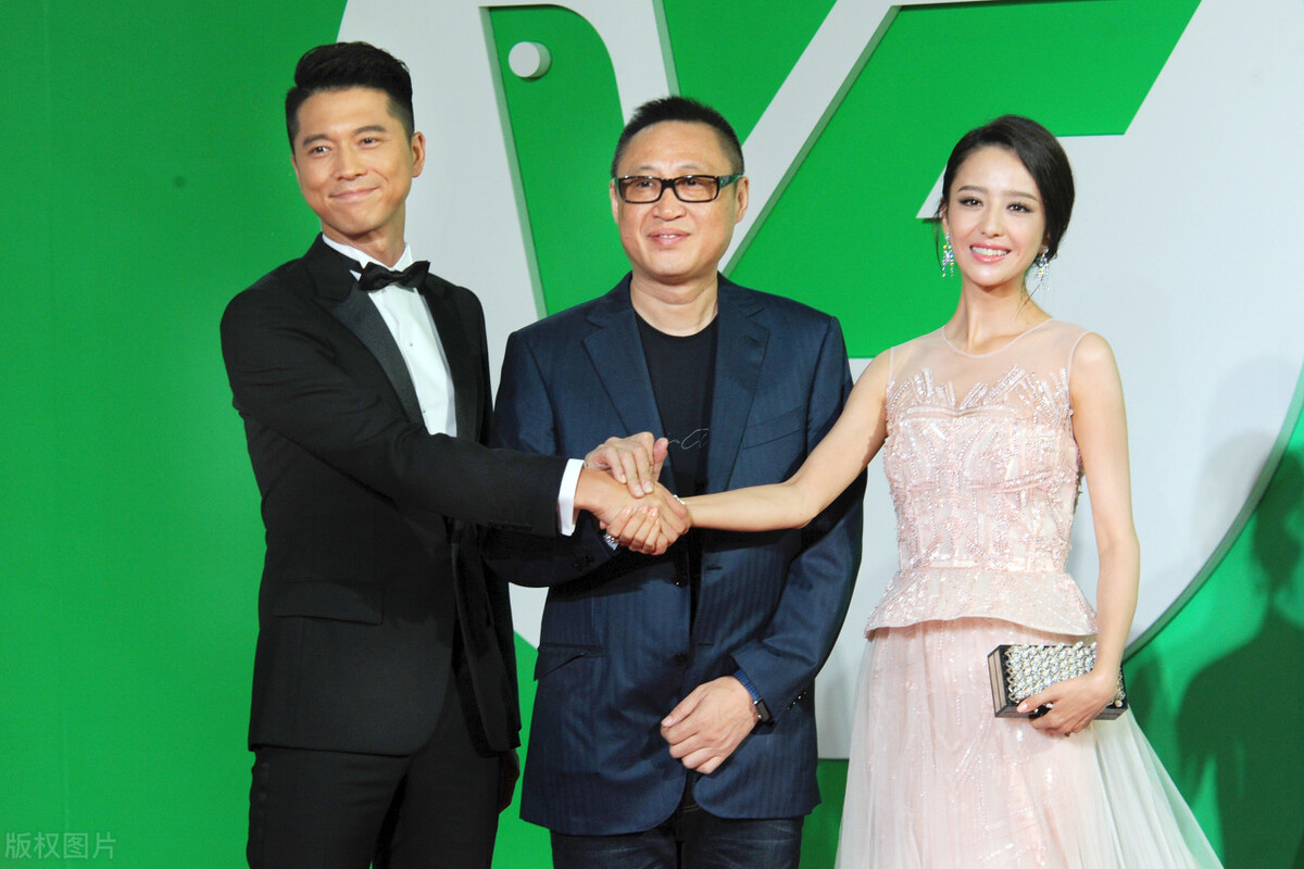 王雷求婚李小萌毕业典礼完整版,王雷结过几次婚图文