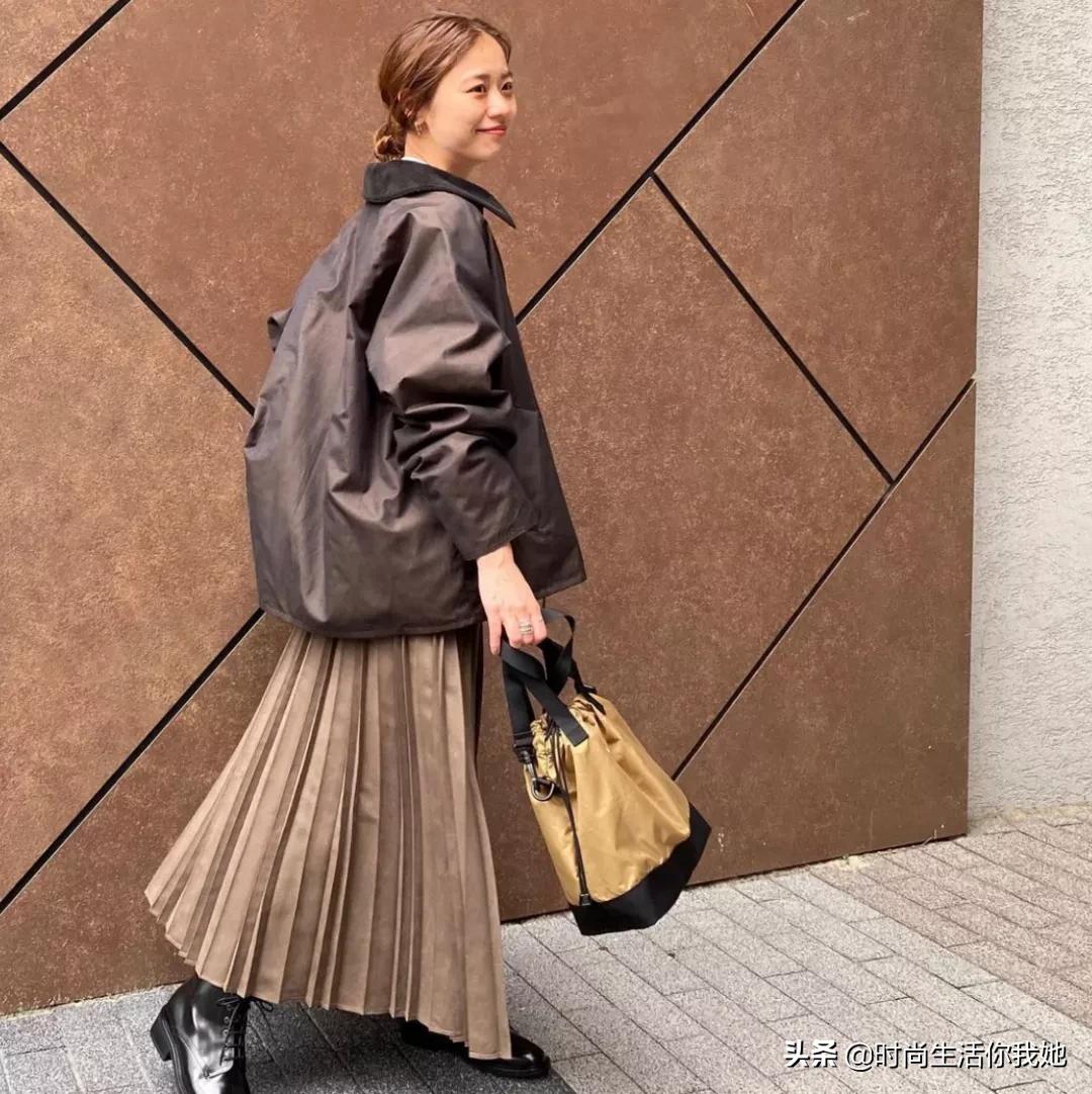 女人穿的外套有气质的质量最好的,女生外套有这几件就够了