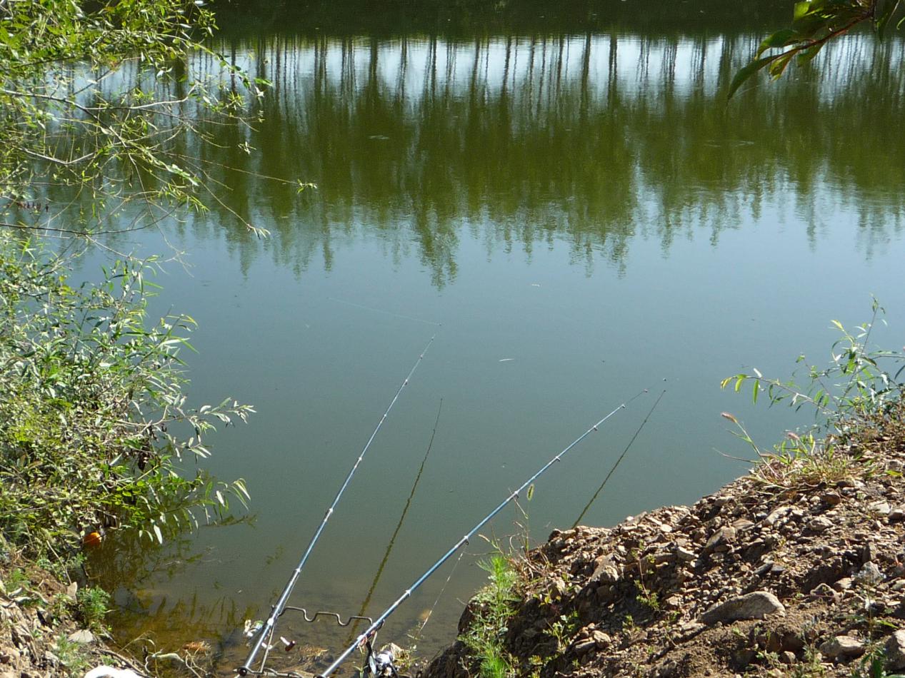 自己动手制作海竿钓鱼竿,自己在家做钓鱼竿玩具怎么做呢