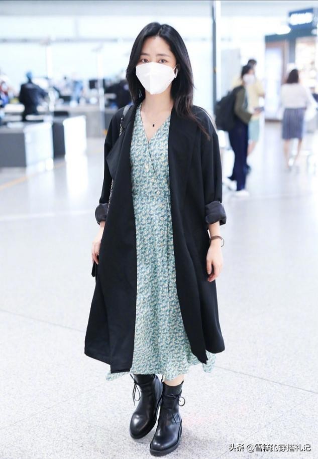 袁泉极简风衣搭配,袁泉职场风穿衣搭配