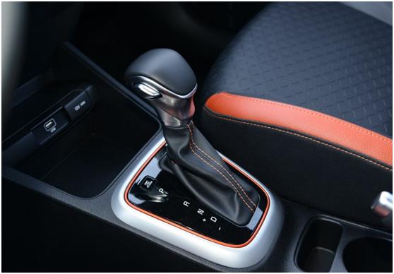 起亚奕跑2021款1.4l自动趣享版,起亚奕跑高速100公里转速3000