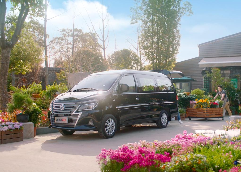 新菱智m52.0l,试驾菱智1.5t