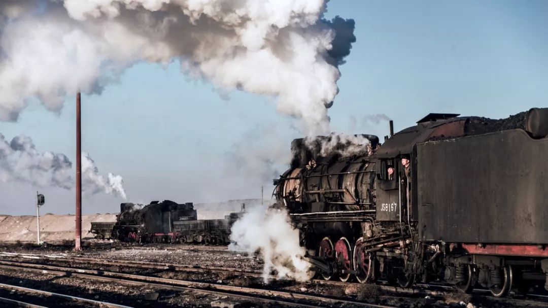 在大*疆新**,世界上最后的蒸汽火车还在奔驰