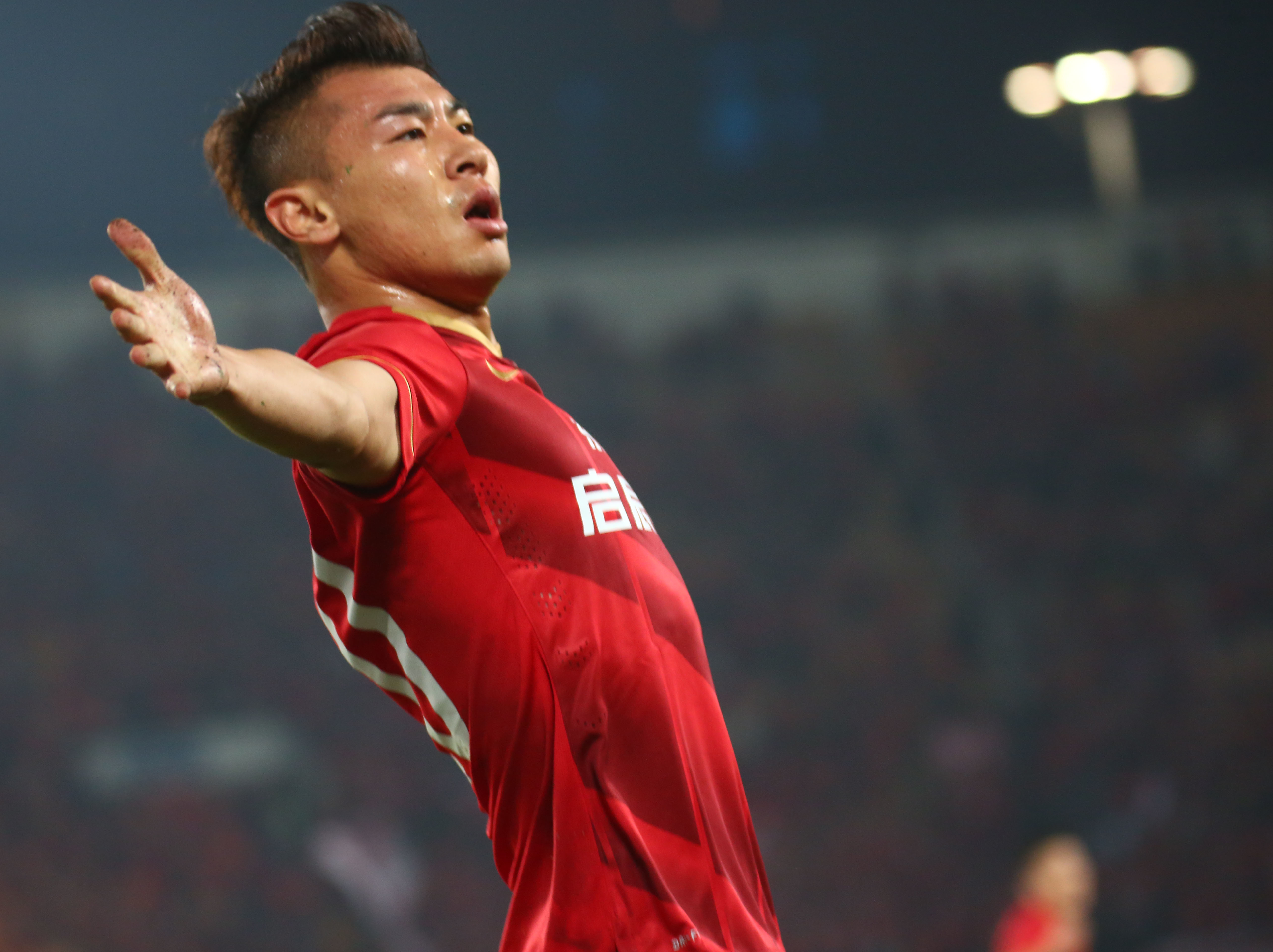 老将“传帮带”于汉超,于汉超已与恒大解约恢复自由身