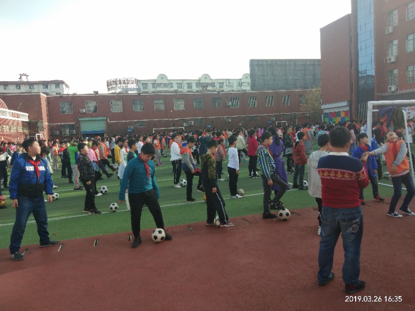 伏羲路小学课间操足球操,文军希望小学大课间足球操